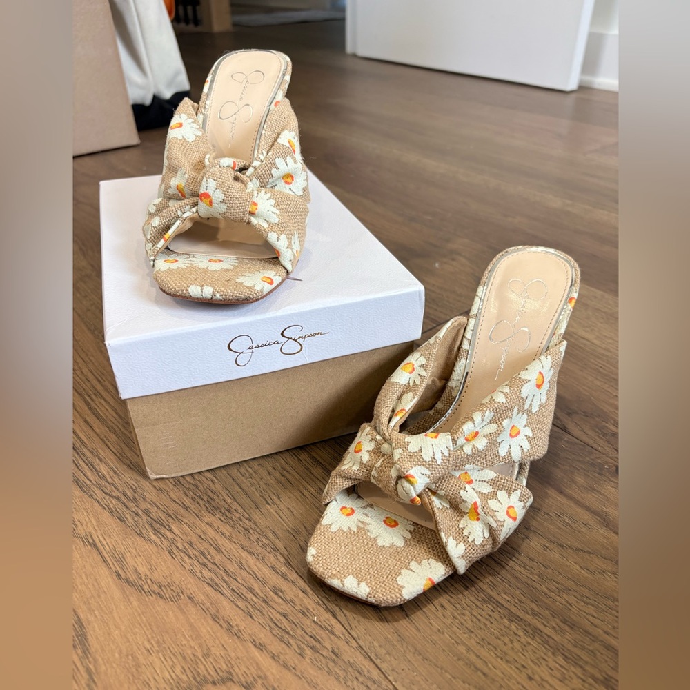 Jessica Simpson Mayxie Sandal